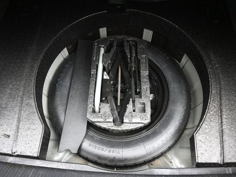 Used 2014 Volkswagen Passat 1.8T Wolfsburg Edition image 42