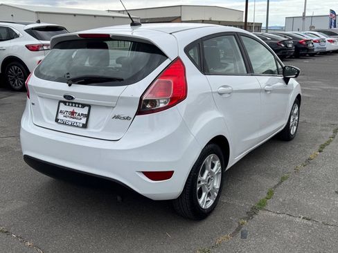 Used 2015 Ford Fiesta SE FWD image 4
