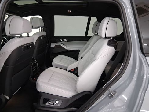 New 2026 BMW X7 xDrive40i w/ M Sport Package image 13