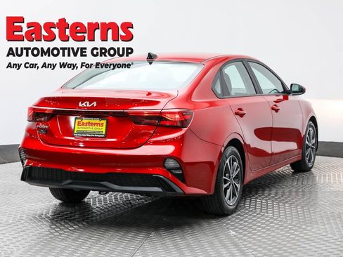 Used 2024 Kia Forte LXS FWD image 5