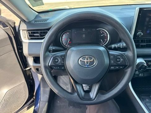 Used 2024 Toyota RAV4 XLE AWD/4WD image 6