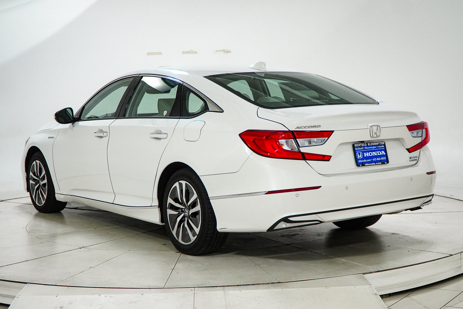 Used 2019 Honda Accord Touring image 6
