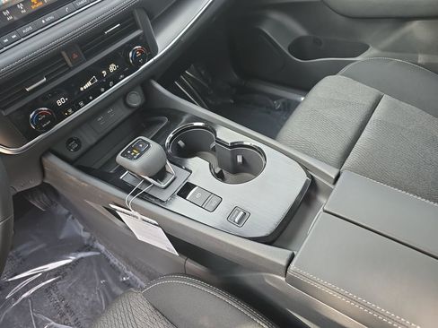 New 2026 Nissan Rogue SV image 29