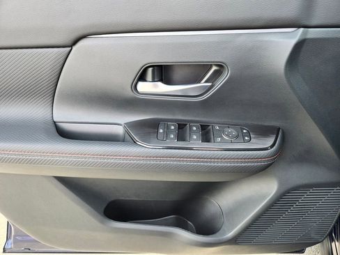 Certified 2025 Nissan Kicks SR image 22