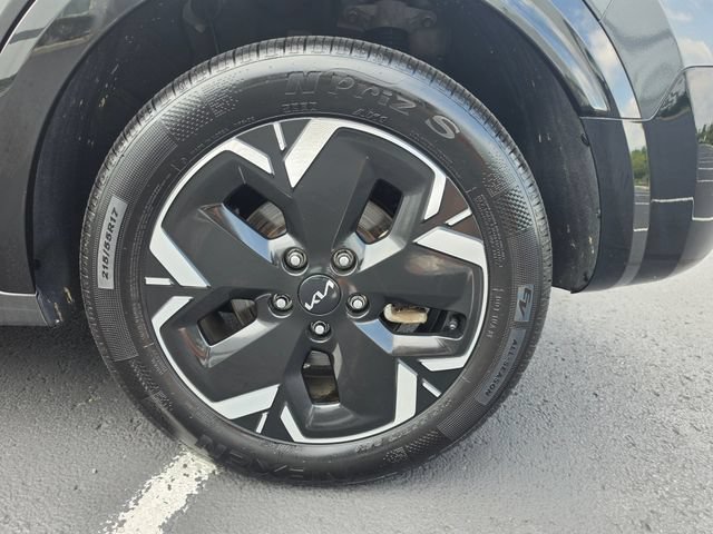 Used 2025 Kia Niro Wind w/ Wind Preserve Package FWD image 13
