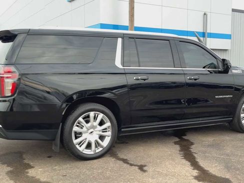 Certified 2024 Chevrolet Suburban High Country image 2
