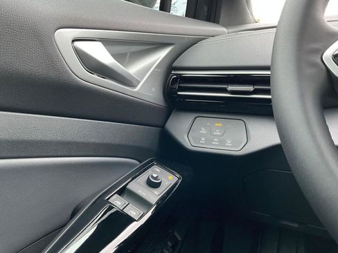 New 2026 Volkswagen ID.4 Pro S image 24