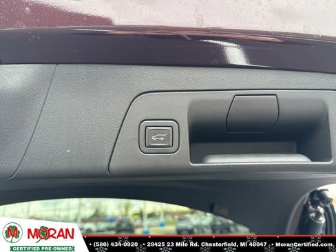 Used 2023 Buick Envision Avenir image 32