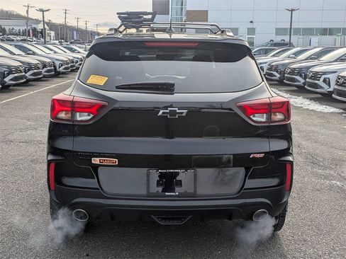 Used 2023 Chevrolet TrailBlazer RS w/ Convenience Package image 3