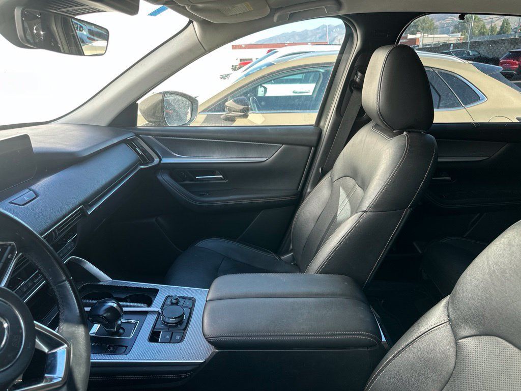 Certified 2024 MAZDA CX-90 3.3 Turbo w/ Preferred Plus AWD/4WD image 6