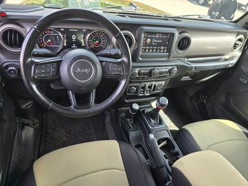 Used 2020 Jeep Wrangler Sport AWD/4WD image 5