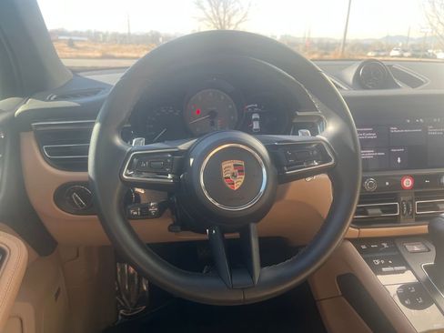 Used 2023 Porsche Macan S image 15