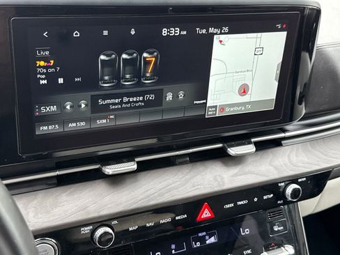 Used 2022 Kia Carnival EX FWD image 23