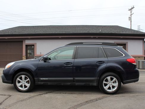 Used 2013 Subaru Outback 2.5i Premium image 11