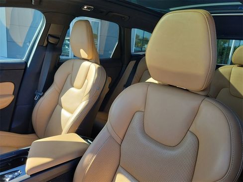 Used 2021 Volvo XC60 T5 Inscription w/ Protection Package Premier image 26
