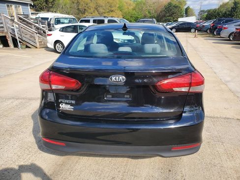 Used 2017 Kia Forte LX w/ LX Popular Package image 10
