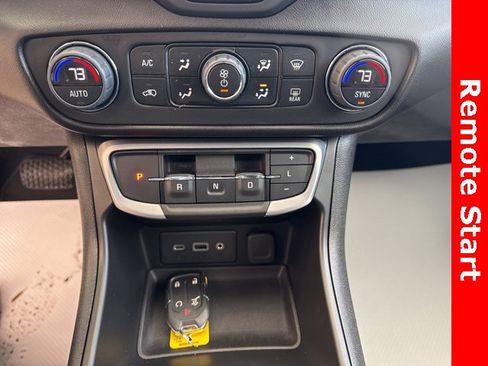 Used 2023 GMC Terrain SLE w/ Driver Convenience Package image 21