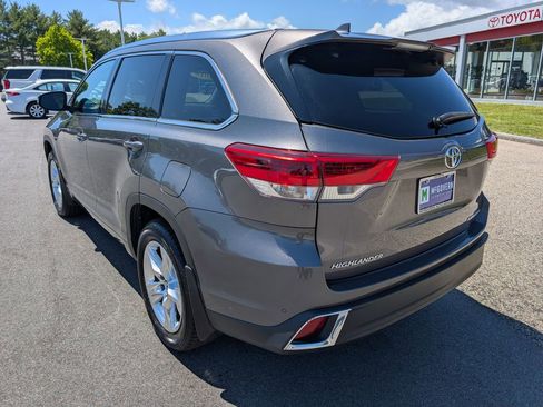 Used 2018 Toyota Highlander Limited AWD/4WD image 3
