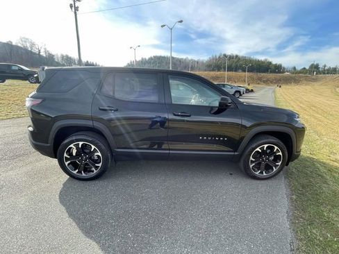 New 2026 Chevrolet Equinox LT w/ Safety and Technology Package AWD/4WD image 8