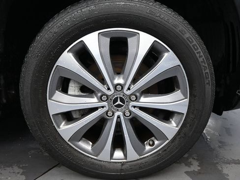 Used 2020 Mercedes-Benz GLE 350 4MATIC w/ Premium Package image 9