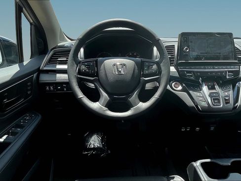 Used 2026 Honda Odyssey Elite image 8