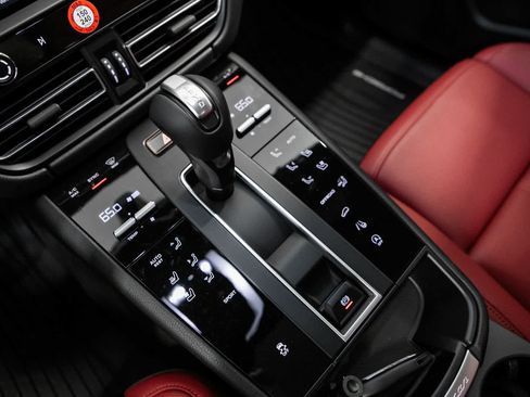 New 2026 Porsche Macan AWD/4WD image 23