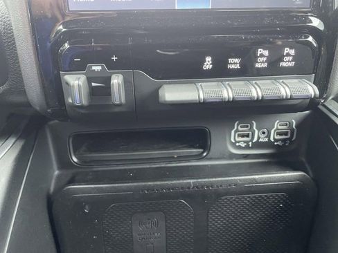 Used 2023 RAM 1500 Laramie AWD/4WD image 31