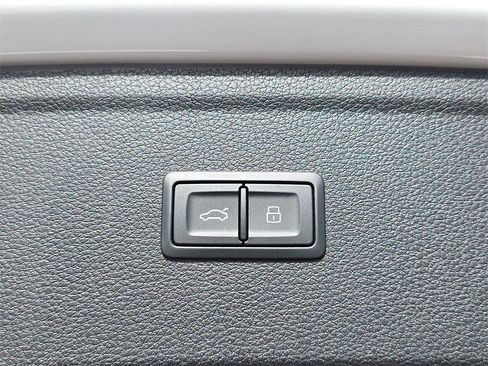 Certified 2023 Audi Q5 2.0T Premium Plus w/ Premium Plus Package image 13