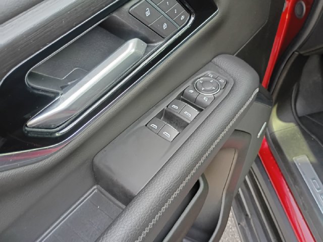 Used 2026 GMC Yukon XL Denali AWD/4WD image 11