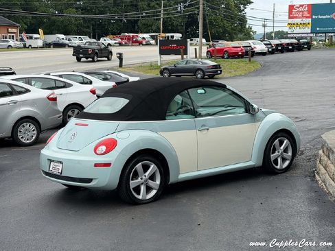 Used 2010 Volkswagen Beetle Final Edition FWD image 15