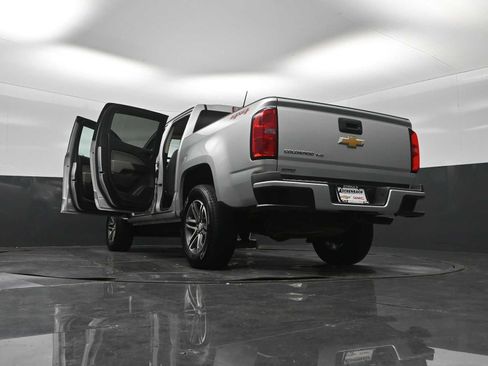 Used 2020 Chevrolet Colorado W/T w/ Custom Special Edition AWD/4WD image 31