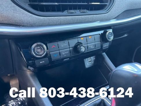 Used 2024 Jeep Compass Latitude AWD/4WD image 25