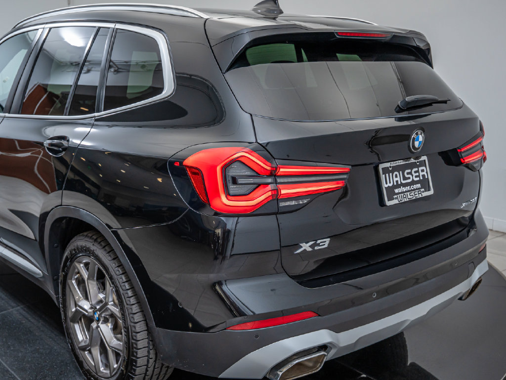 Used 2023 BMW X3 xDrive30i w/ Premium Package w/ZPA AWD/4WD image 19