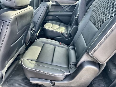 New 2026 GMC Acadia Denali w/ Super Cruise Package image 16