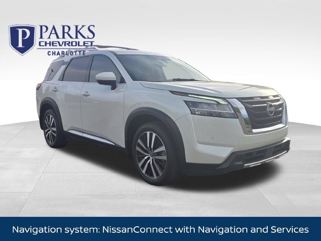 Used 2024 Nissan Pathfinder Platinum w/ Cargo Package FWD image 1