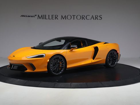 New 2026 McLaren GTS image 2