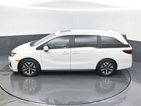Certified 2026 Honda Odyssey EX-L image 15
