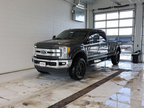 Used 2017 Ford F350 Lariat w/ Lariat Value Package image 6