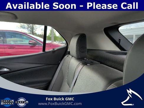 Used 2023 Buick Encore GX Preferred w/ Cold Weather Comfort Package FWD image 8