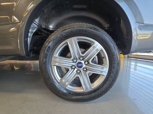 Used 2018 Ford F150 XLT w/ Equipment Group 302A Luxury AWD/4WD image 26
