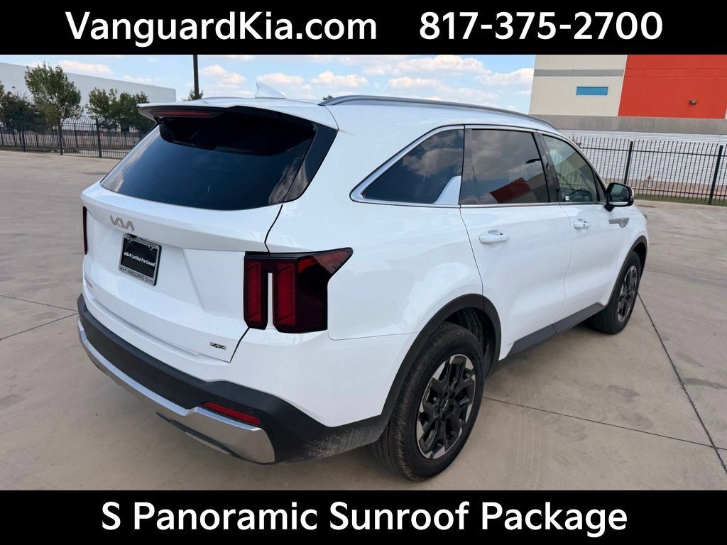 Certified 2026 Kia Sorento S AWD/4WD image 4