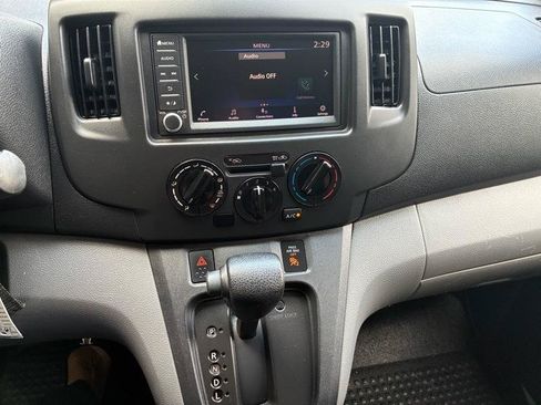 Used 2020 Nissan NV200 S FWD image 32