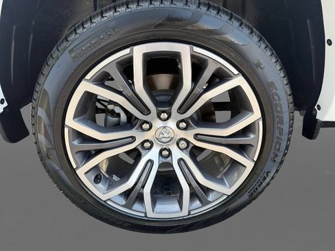 Certified 2025 RAM 1500 Tungsten w/ Trailer Tow Group AWD/4WD image 10