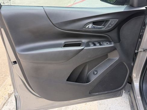 Used 2019 Chevrolet Equinox LT FWD image 10