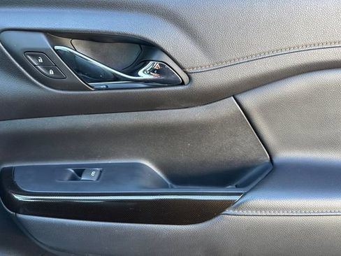 Used 2022 GMC Acadia AT4 w/ Technology Package image 22