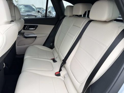 New 2026 Mercedes-Benz GLC 300 image 6