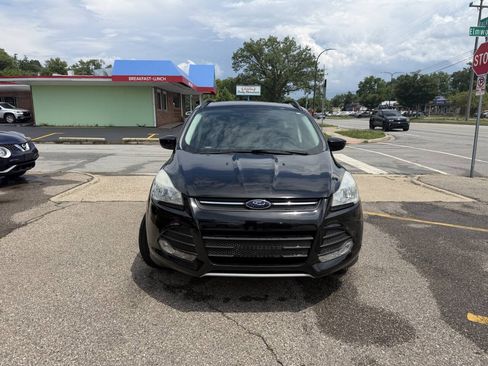 Used 2016 Ford Escape SE w/ Equipment Group 201A FWD image 5