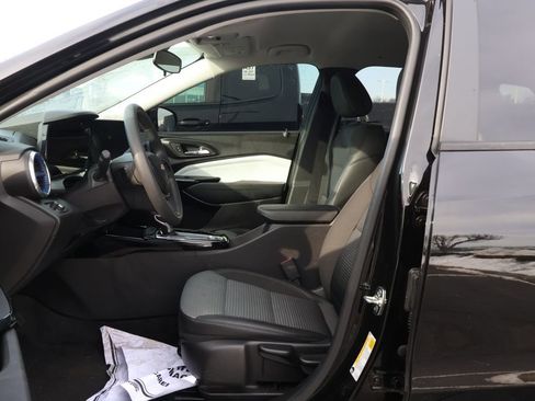 Certified 2024 Chevrolet Trax LT image 9