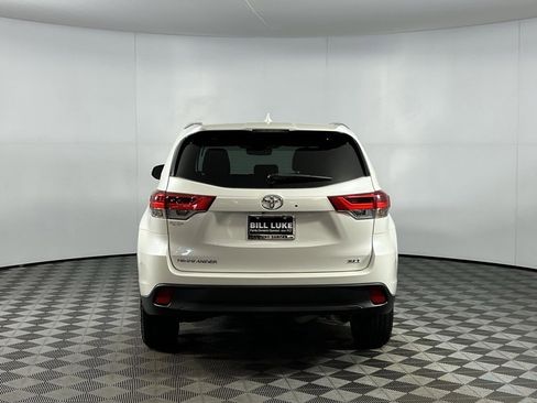 Used 2019 Toyota Highlander XLE image 7