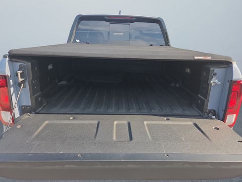 Used 2024 Honda Ridgeline Black Edition image 16